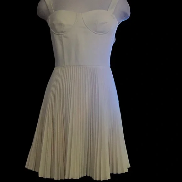 Momoshero Dress Size XS - Picture 7 of 14